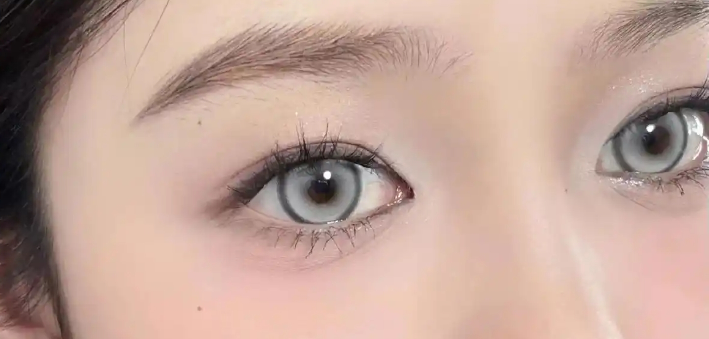 美瞳
